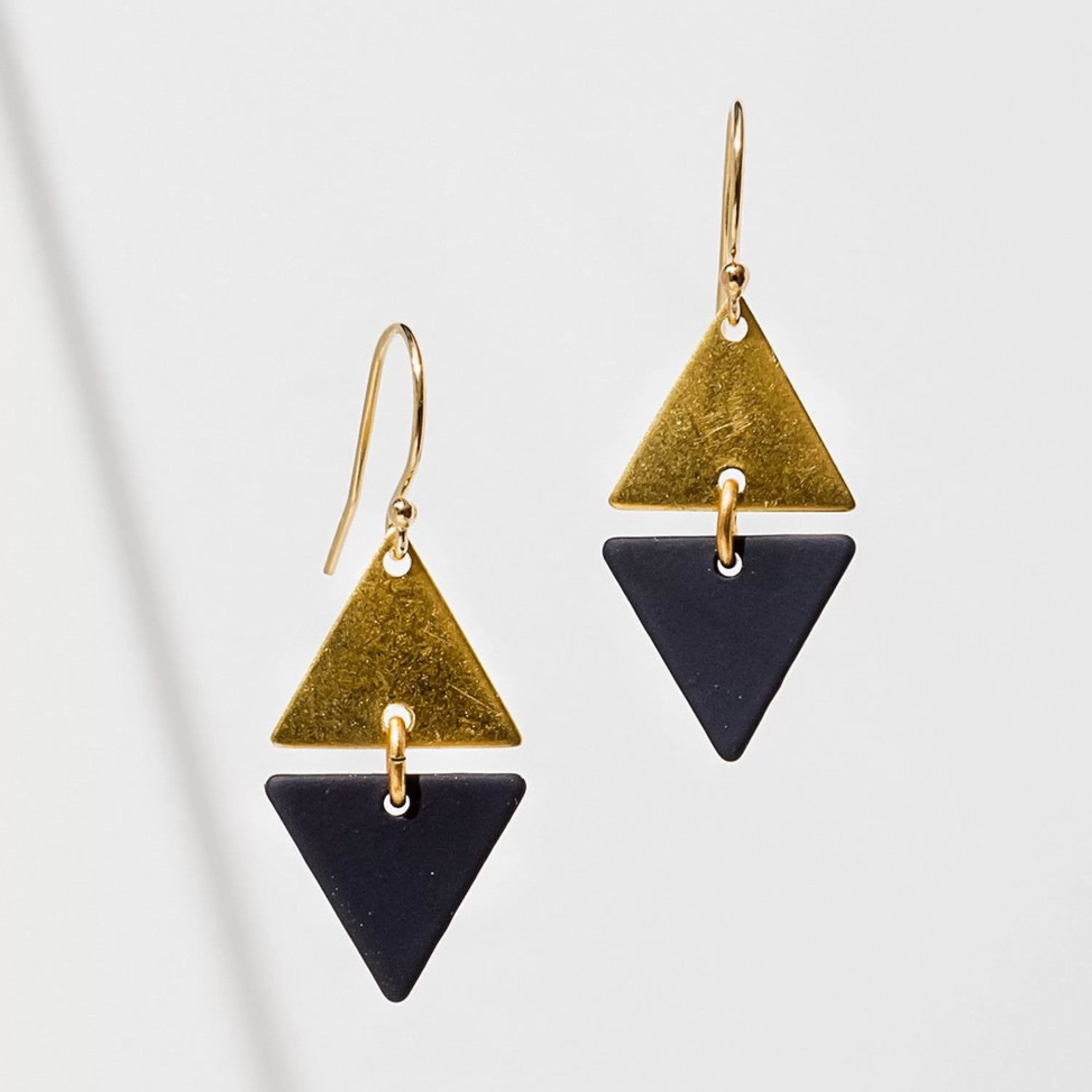 Store Larissa Loden Alta Earrings Black