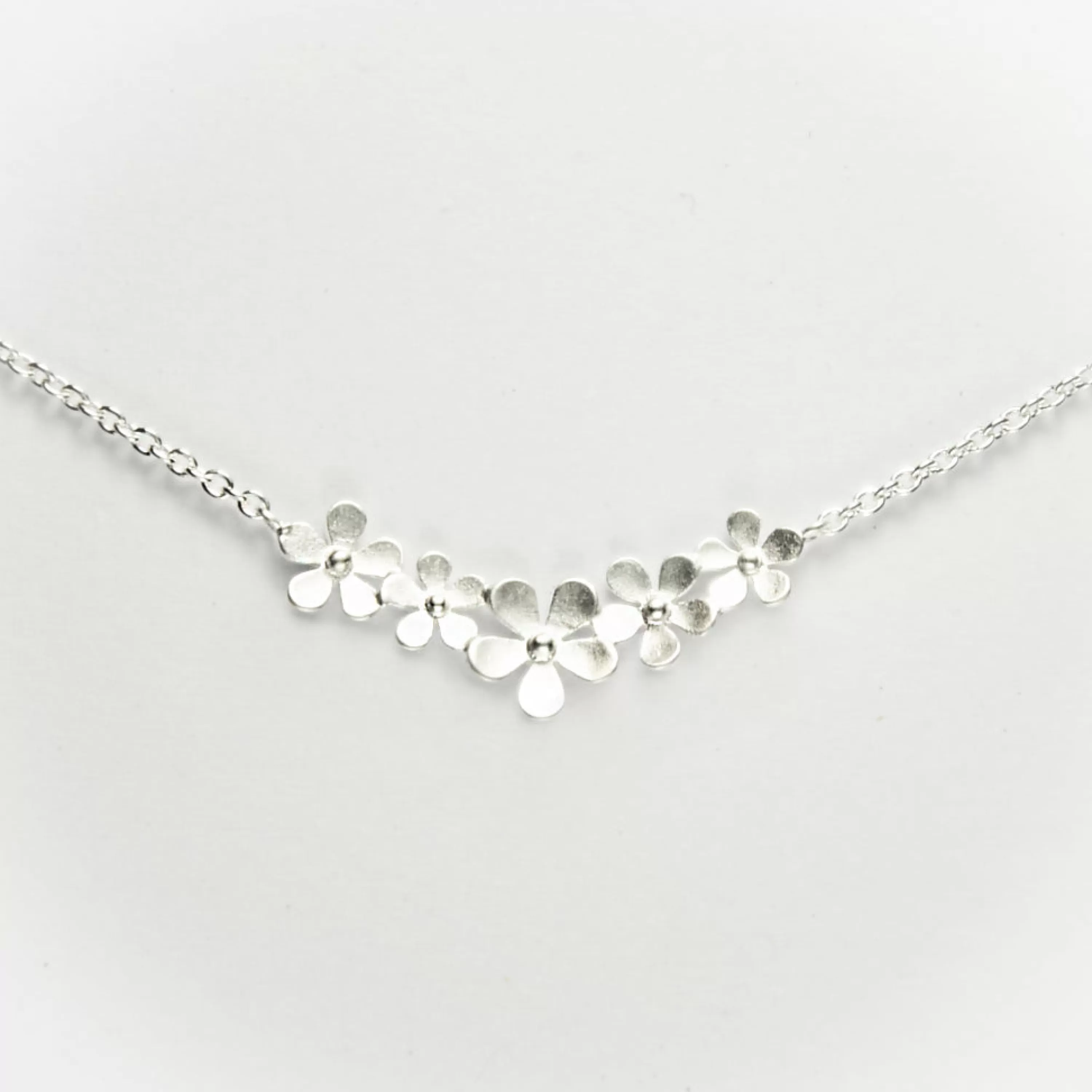 Online Tashi Curve Of Flowers Necklace Brushed Sterling Silver