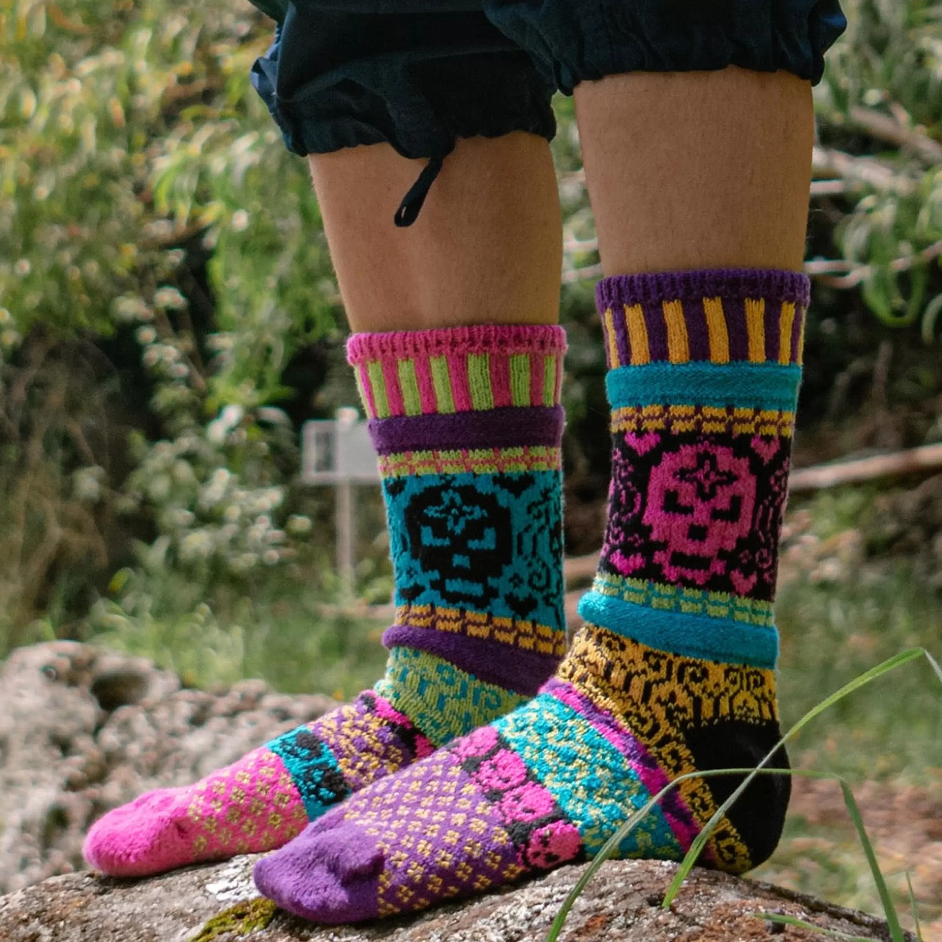 Shop Solmate Day Of The Dead Mismatched Crew Socks