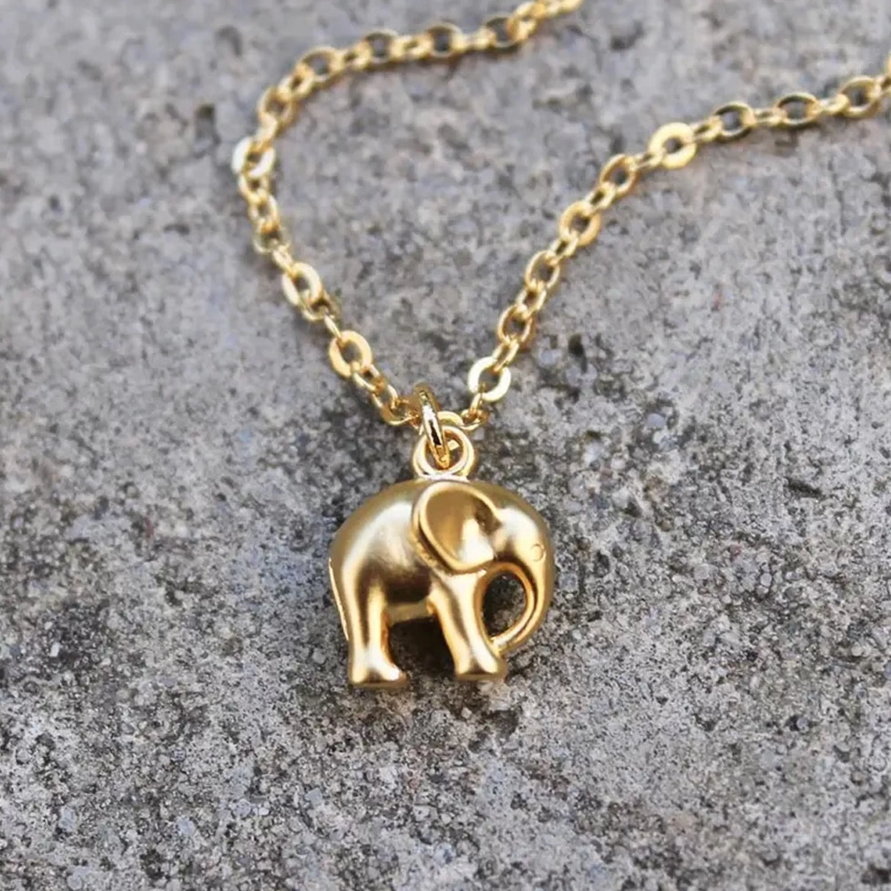 Hot Vintage Acorn Elephant Necklace