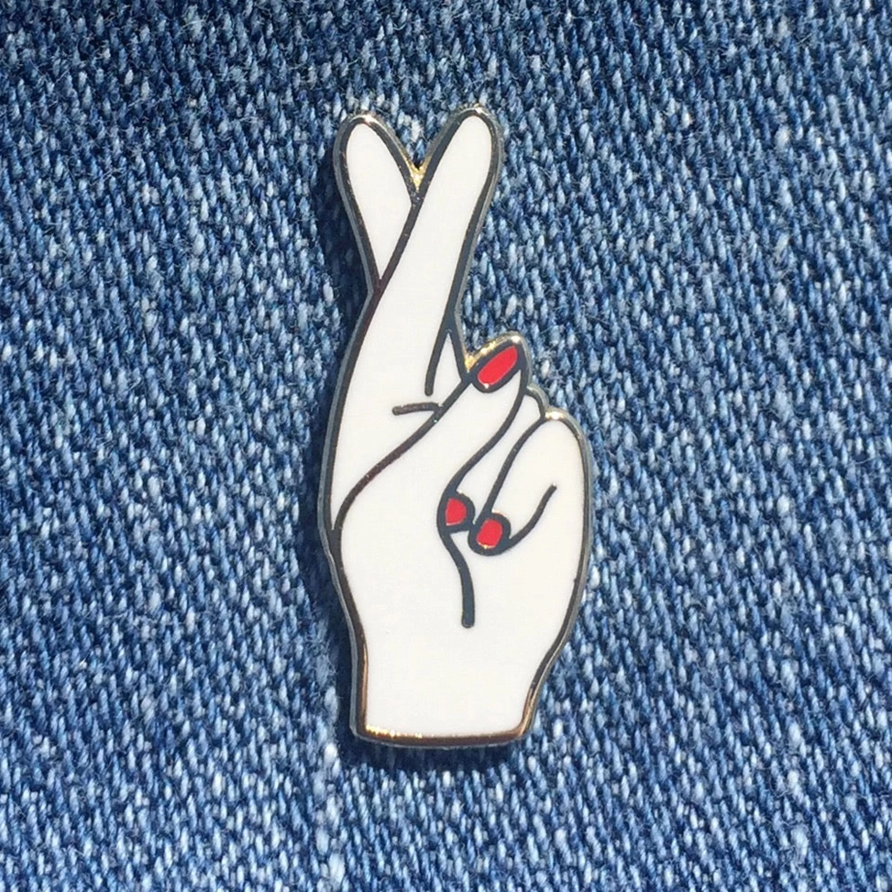 Clearance Near Modern Disaster Fingers Crossed Enamel Pin