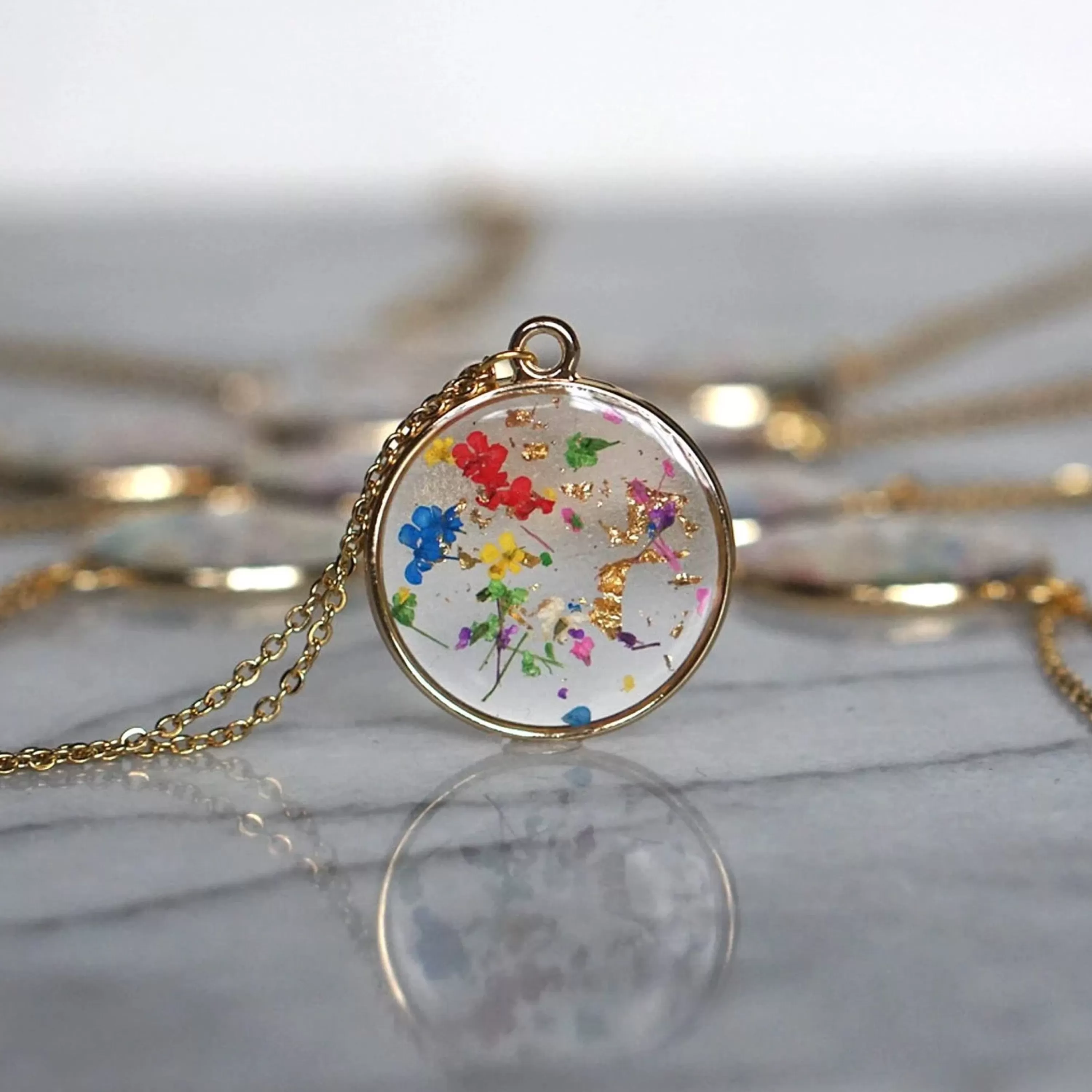 Sale The Pretty Pickle Flower Confetti Resin Pendant Necklace