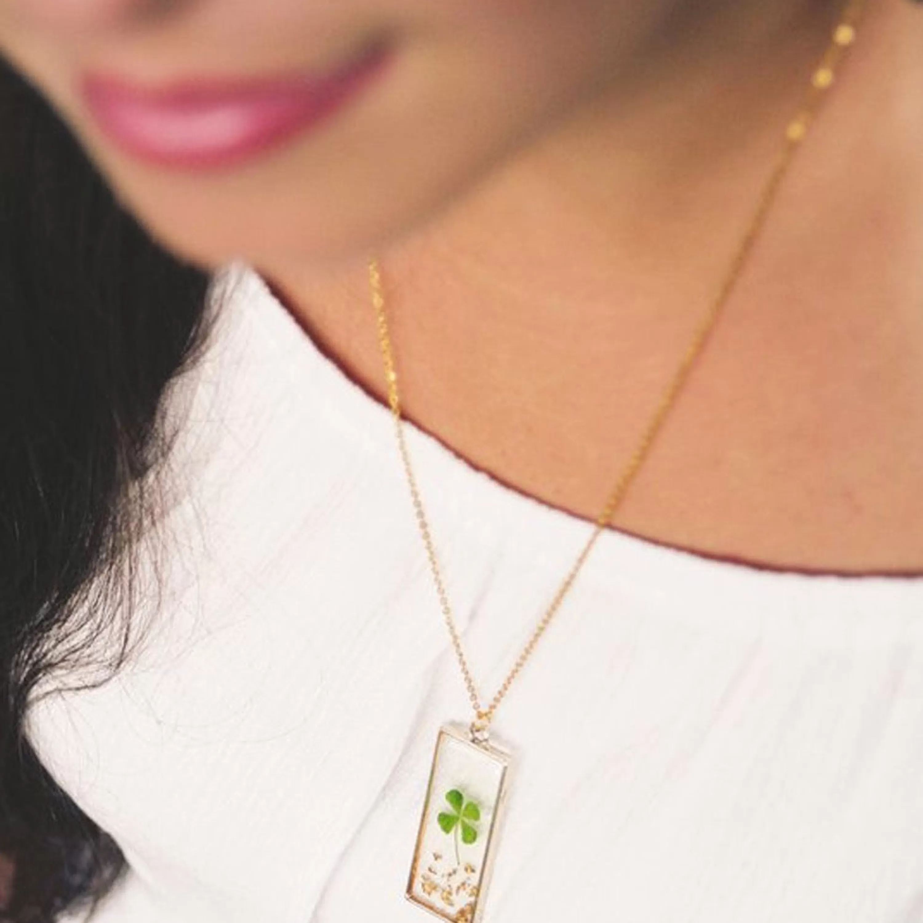 Sale The Pretty Pickle Four Leaf Clover Necklace Gold Leaf