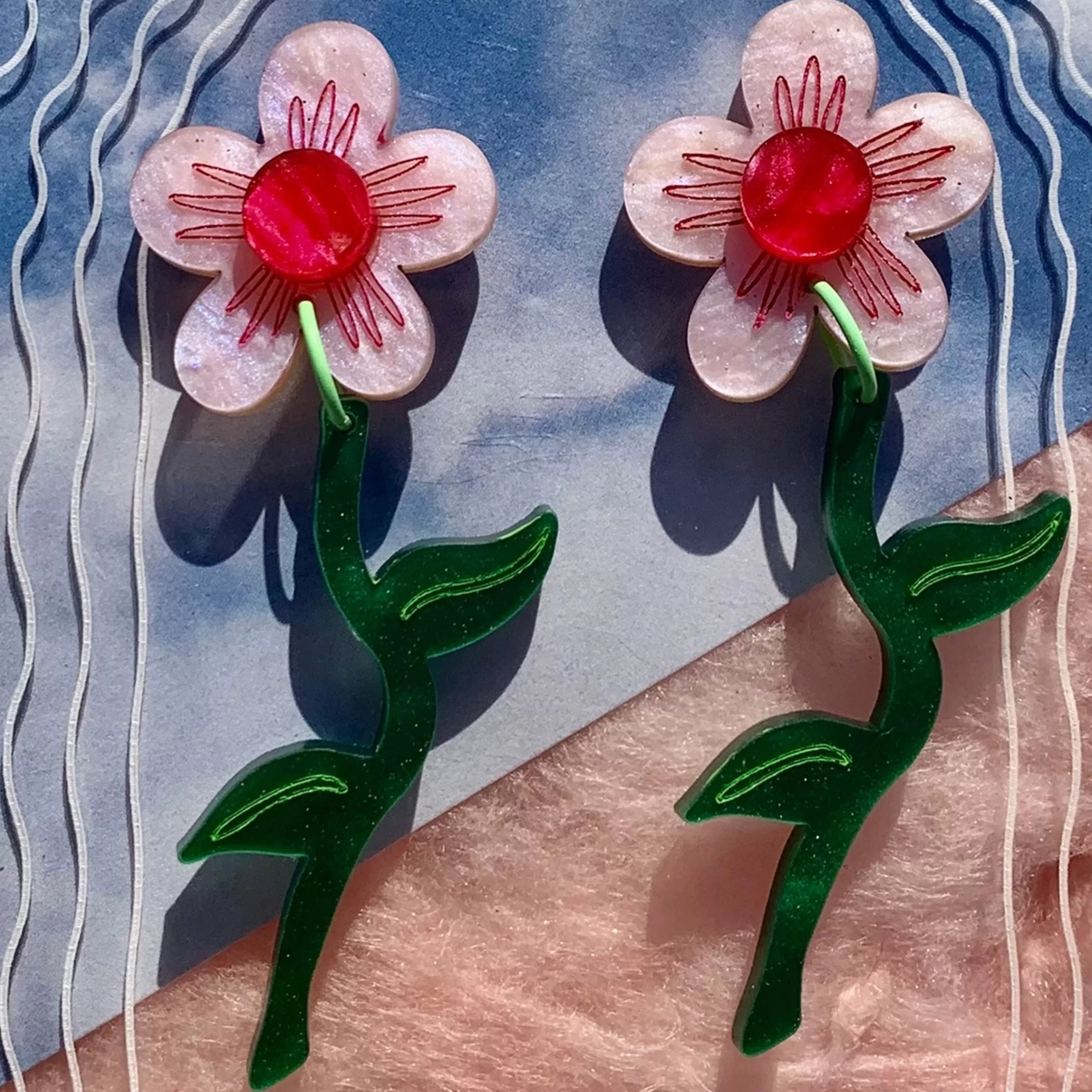 Hot Not Picasso From The Garden Wavy Daisy Earrings