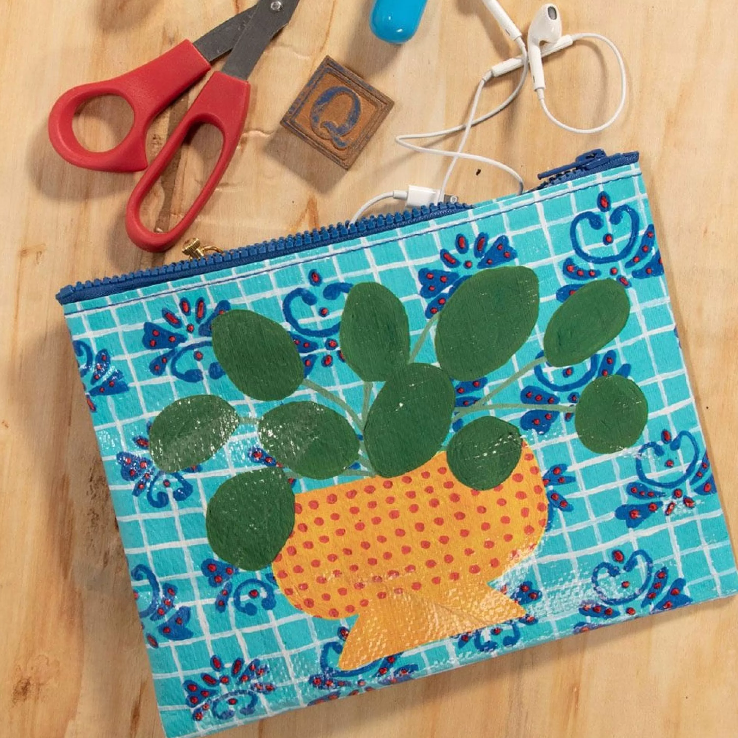 Hot Blue Q Pretty Plant Zipper Pouch