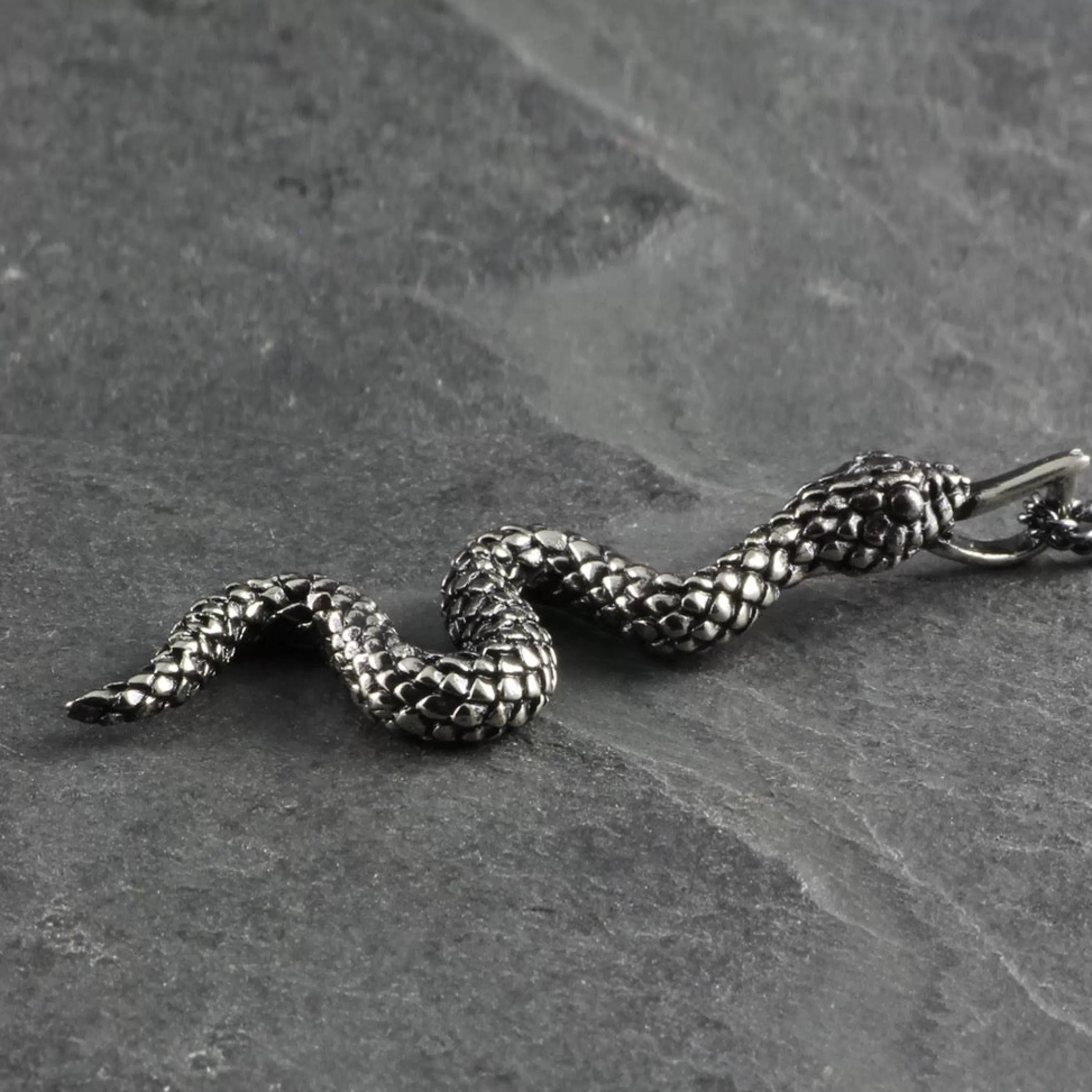 Store Lost Apostle Snake Necklace Silver