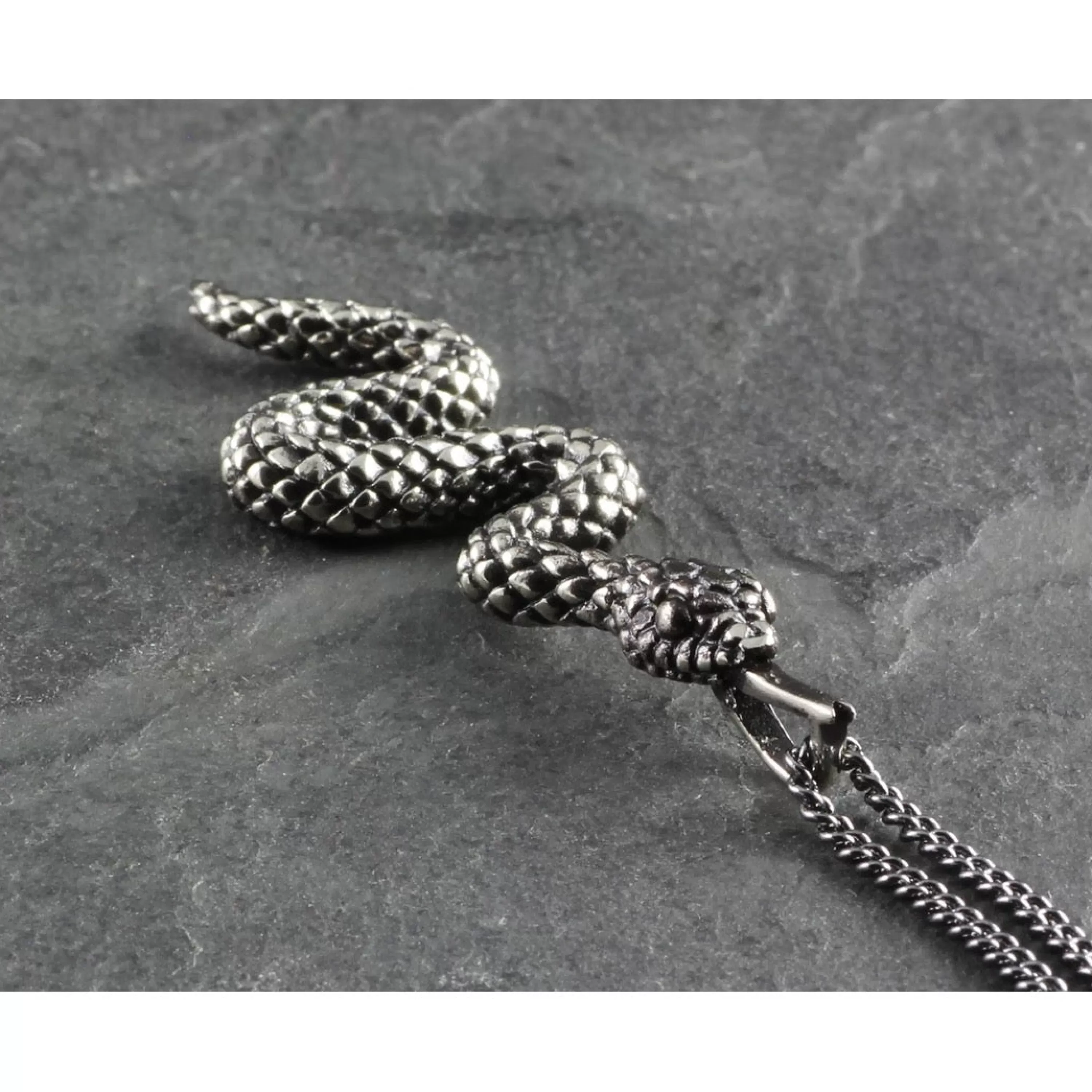 Store Lost Apostle Snake Necklace Silver