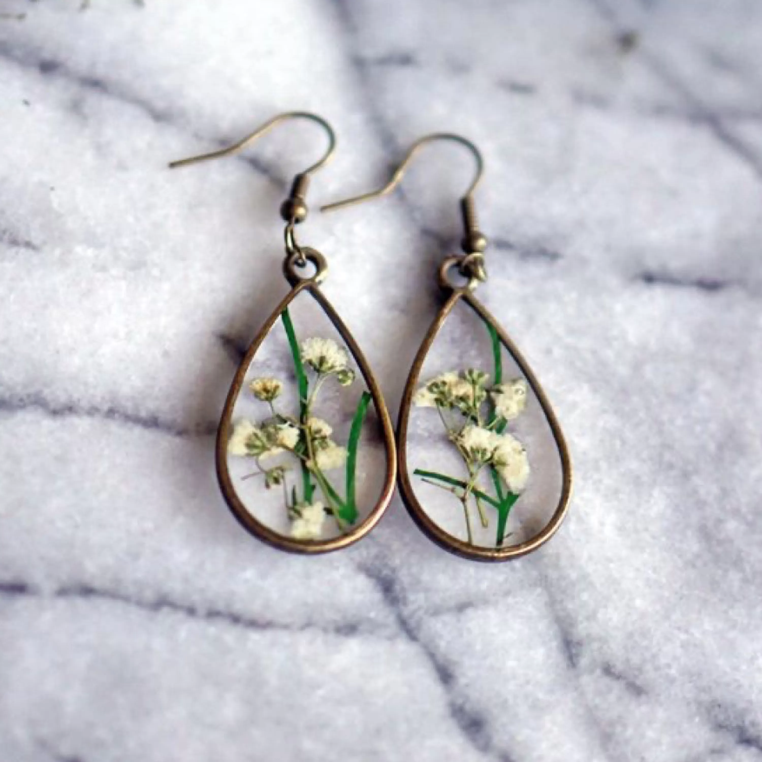 Sale The Pretty Pickle White Flower Pendant Earrings